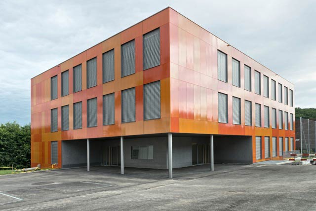 decoplan-cephe-facade-schulhaus-dorf-kuttigen-0005