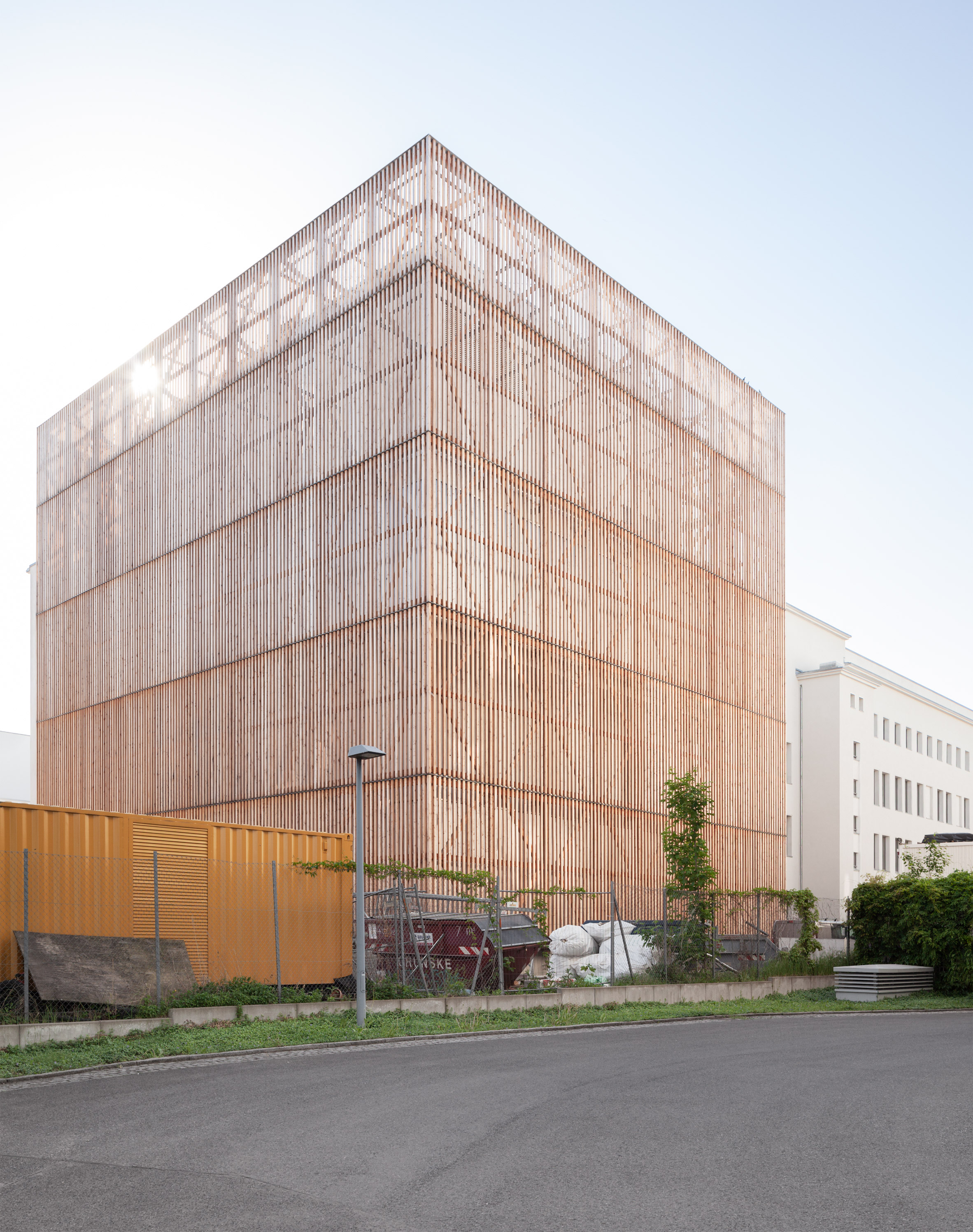 ernst-busch-university-performing-arts-ortner-ortner-baukunst-architecture-education-timber-berlin-germany_dezeen_2364_col_1